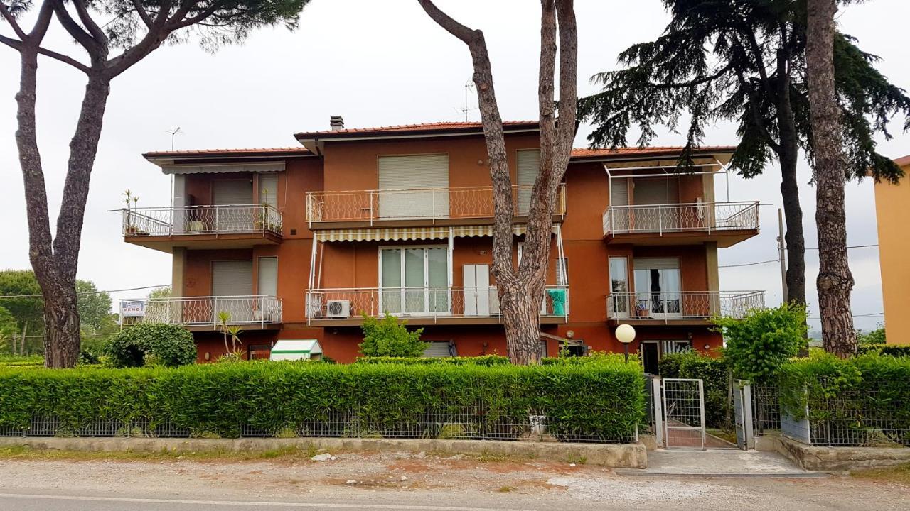 Apt. 7 - Villa Dei Pini อาเมเกลีย ภายนอก รูปภาพ